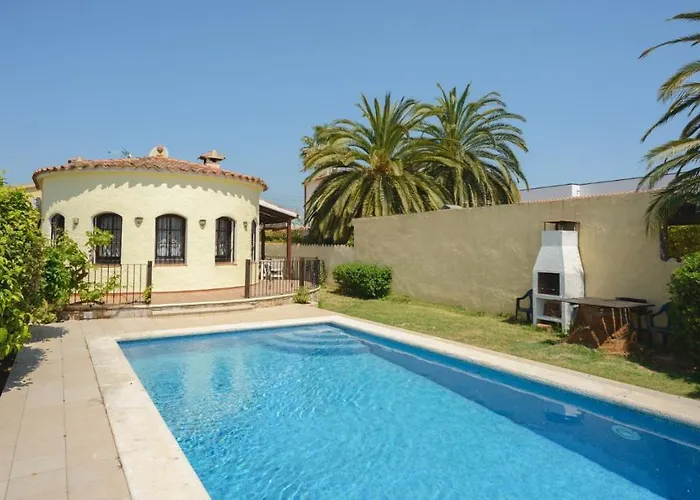 Casa Fluvia