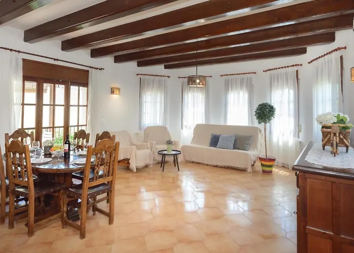 Casa Fluvia