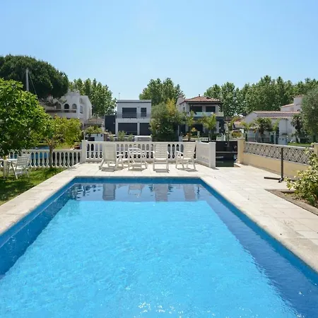 Casa Fluvia Villa *