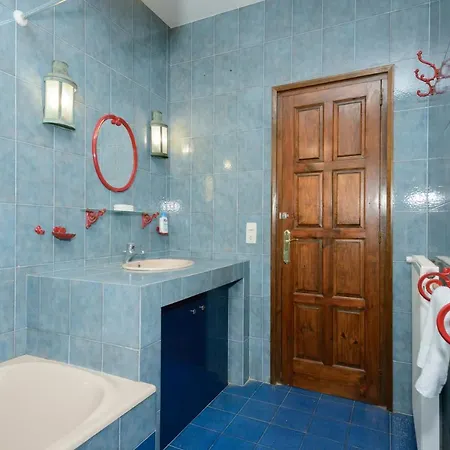 Casa Fluvia אמפוריבראבה